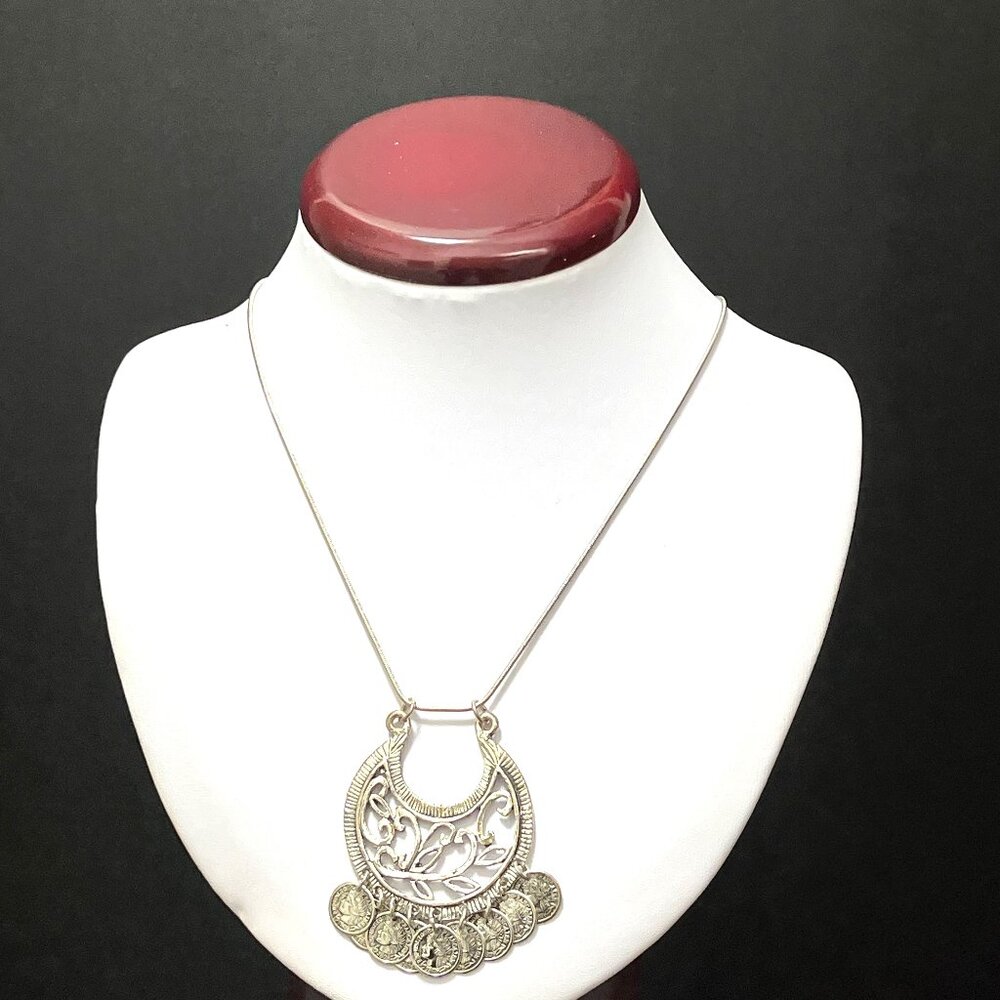 Sterling Silver Necklace & Drop Pendant China Length 18"